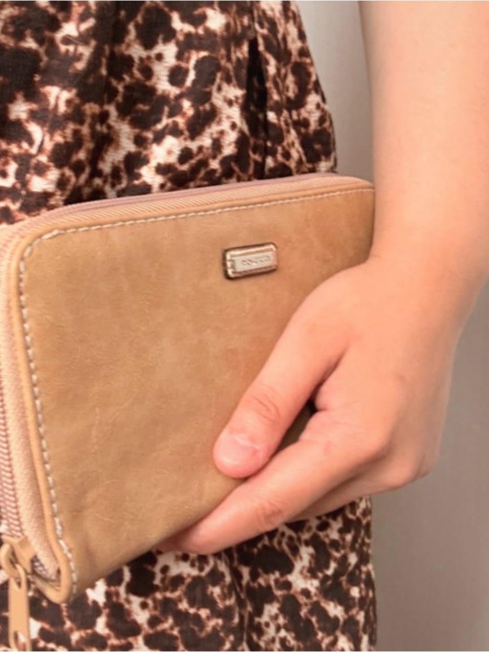 Rossetti wallet new without tags. Never used